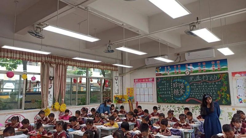磁吸射灯与普通射灯：散热性能的较量