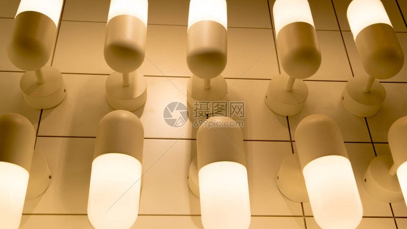 办公照明，如何选择合适的厂家直销加盟？**